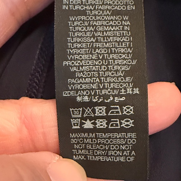 SWEATY BETTY Navy Blue Explorer 5.5” Shorts Size 8 - Picture 13 of 16